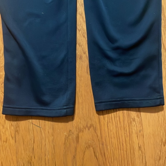 Boys Under Armour athletic pants. Size large. - Picture 5 of 6